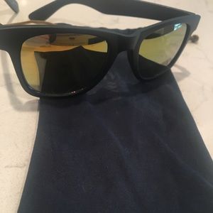 Lululemon Seawheeze 2016 sunglasses 🕶